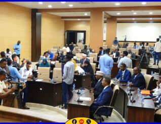 Senetarada Aqalka sare oo maanta cod gacan taag ah ku ansixiyey Sharciga Hay’adda maalgashiga Somaaliya.