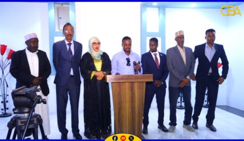 Ururka Hillaac oo ay ku midaysan yihiin qaar kamid ah Ururada Soomaaliya ayaa Musharax Madaxweyne iyo Guddoomiye u doortay Ifraax Cumar Salaad