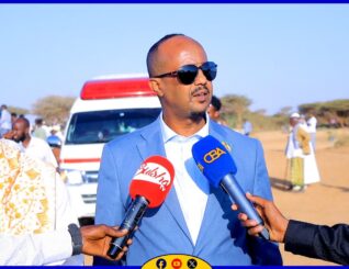 “Waa geeridii ugu xanuunka badnayd in 4 caruur ah aabahood guri ku gubo” Wasiir ku xigeenka ciyaaraha Somaliland