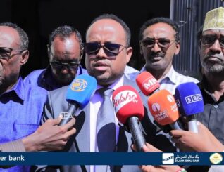 “Waxa la qabtay shirar waaweyn oo lagu horumarinayo ganacsigeena si uu ula jaanqaado ganacsiga caalamka” Wasiirka Ganacsiga oo hortagay Gudida joogtada ah ee Golaha Guurtida Somaliland