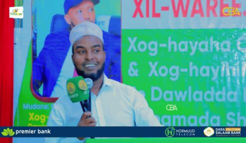 Xoghayaha cusub ee degmada Sheekh ayaa xilkii kala wareegay xohgahayihii hore.