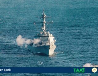 Ciidamada Badda Mareykanka oo Raadinaya Markab Calan Been Ah Wata.