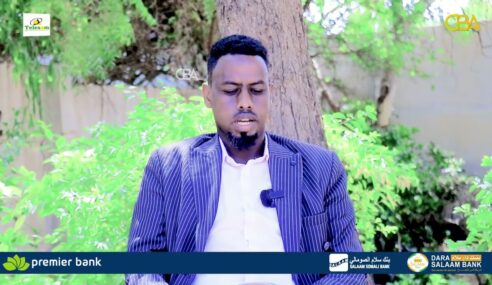 “Gabay ka hadlaya habdhaqanka siyaasiyiinta Soomaalida ee maanta”Abwaan Maxamuud Maan Qaran