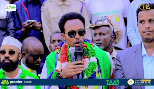 Maayirka cusub ee degmada burco oo xilka la wareegay