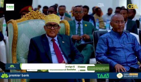 Madaxweynaha Soomaliland ayaa maanta si rasmi ah u furay Carwada ganacsiga iyo wax-soo-saarka xoolaha heer qaran ee sanadka 2025.