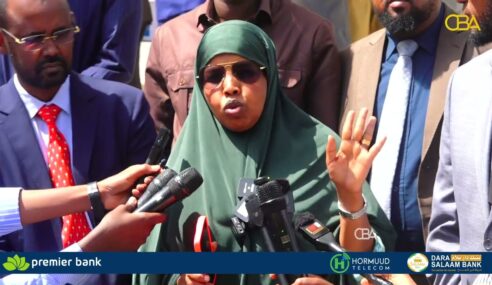 “Miisaaniyadda maaanta la ansixiyey sharci maha dadka deymaha bixiyo waxaan leeyahay wadankaan……