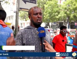 Qaar ka mid ah shacabka Muqdisho oo siyaabo kala duwan uga hadlay go’aanadii adkaa ee ka soo baxay shirkii Kismaayo.