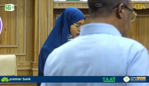 “Shareecadeennu ma qabto in carruurta uu qaato wax alla wixii uu doono.” — Sen. Samsam Cabdullaahi