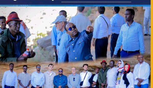 Wasiirka Wasaaradda Ganacsiga iyo Dalxiiska JSL Oo Booqasho Ku Tegay Deegaanka Laasgeel Isaga Oo Weheliyaan Wafti Faransiis Ah