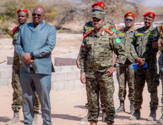 Wasaaradda Gaashaandhigga Somaliland iyo Taliyaha Ciidanka Qaranka oo kormeer ku tagay Dugsiga Tababarka Kamadosta Cadaadley