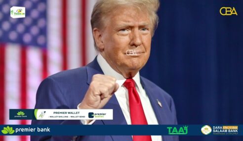 Donald Trump oo qorsheeyay in uu awood ciidan ku qabsado Greenland.