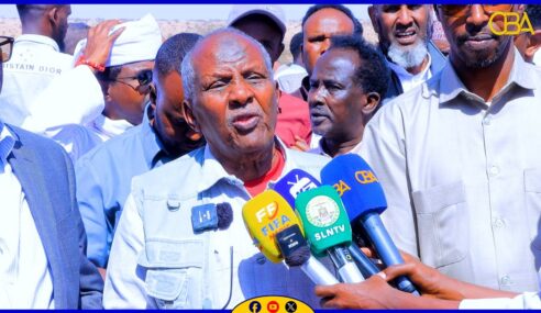 Inteena nol haa ogaato geerida  inay kuwada xukumanahay ee aynu uu ducayno  walaalken marxun mubaarik