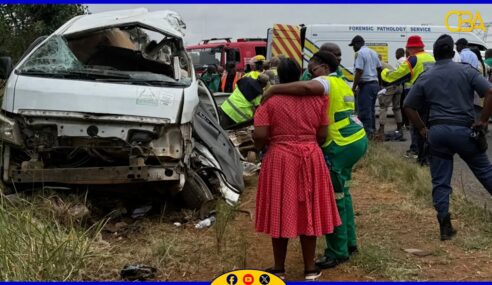 Saddex iyo toban carruur ah oo iskuul dhiganayay ayaa ku dhintay shil bas oo ka dhacay Koonfur Afrika