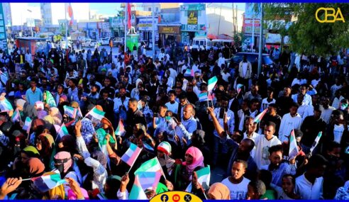 Shacabka Hargeysa oo isugu soo baxay Fagaaraha Khayriyadda si ay ugu mahadceliyaan dawladaha taageera jiritaanka Somaliland