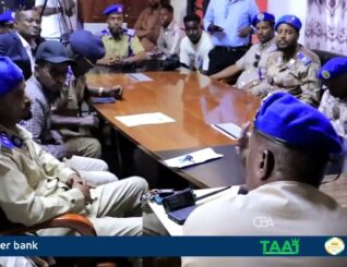 Taliyaha cusub ee loo soo magacaabay Booliiska Gobolka Saaaxil Maxamed Dacar ayaa maanta Xilkii la wareegay.