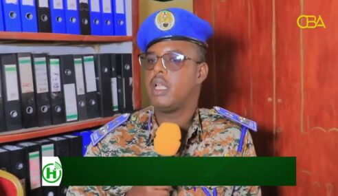 Ciidanka Boolisku Gobolka saraar ayaa  gacan kuso dhigay nin  dil ka gaystay Magaalada Caynaba