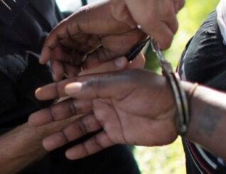 Degdeg: Sadex masuul oo loo xidhay tuhun musuqmaasuq, Waqooyi Bari, Kiiniya