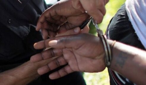 Degdeg: Sadex masuul oo loo xidhay tuhun musuqmaasuq, Waqooyi Bari, Kiiniya