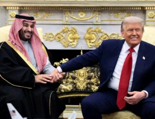 Mohammed bin Salman oo Lagu Eedeeyay inuu Donald Trump ku Cadaadiyay Weerar ka dhan ah Iiraan, Xiisadda Gobolka oo Sii Kacsan