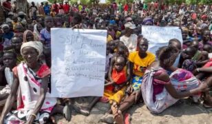 Kumanaan Qof oo Ka Qaxay Akobo Kadib Markii Dowladda Koonfurta Suudaan Qorsheysay Weerar Militari