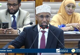 Baarlamaanka Federaalka Soomaaliya oo ansixiyay dhammeystirka dib u eegista Dastuurka Dalka