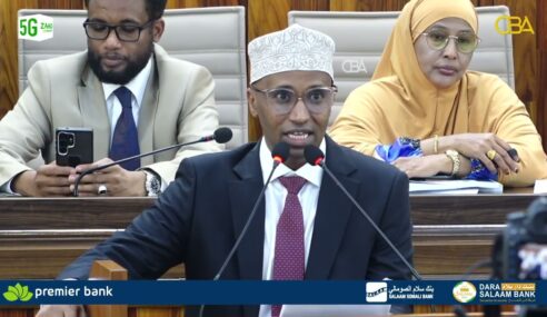 Baarlamaanka Federaalka Soomaaliya oo ansixiyay dhammeystirka dib u eegista Dastuurka Dalka