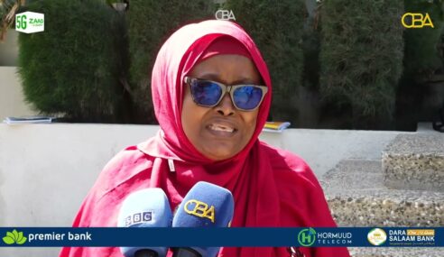 Qaar ka mid ah xildhibaanadda baarlamaanka oo soo dhaweeyey ansixinta Dastuurka Soomaaliya