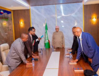 Madaxweyne Cirro oo Dhaariyey Xubno Ka Mid ah Golaha Wasiirrada iyo Guddida Doorashooyinka