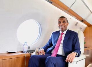 Xukuumada Somaaliya oo war rasmi ah ka soo saartay Safarka Xasme Cabdi Barre ee wadanka Qadar.