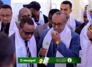 Wasiirka biyaha JSL ayaa magaalada Burco ku so bandhigay mashaariic ay ka fuliyeen gobolka Togdheer