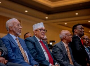 Madaxweyne Cirro oo Washington kula kulmay Jaaliyadda Somaliland, kuna baaqay midnimo iyo difaaca qaddiyadda