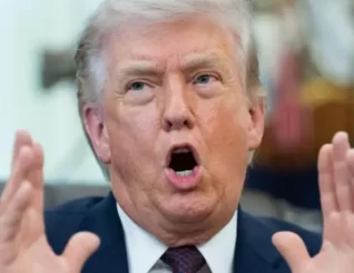 Trump oo sheegay inuu $5,000 siin doono muwaadiniinta Maraykanka haddii Jamhuurigu qabsado labada aqal ee Congress-ka