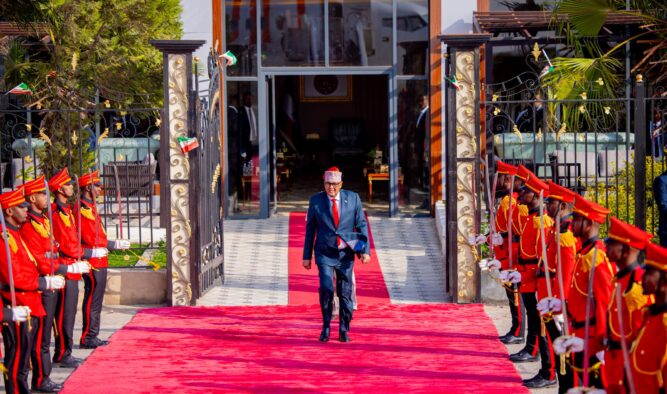 Madaxweyne Cirro oo safar shaqo ugu ambabaxay Maraykanka