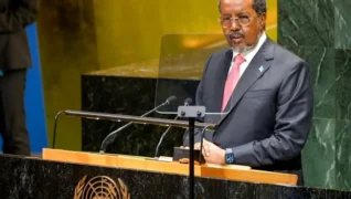 Madaxweyne Xasan Sheekh oo New York u tegay shirka Golaha Guud ee Qaramada Midoobay